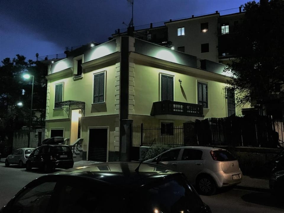 VILLA ROSA - Apartment n. 1 IRIS Apartment in Naples