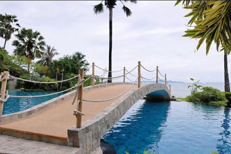 B2 Romantic private beach sea view Apartment in Pattaya City