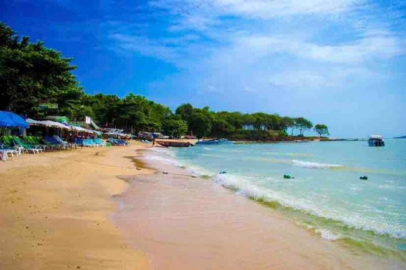 Phra Tamnak Hill Apartments Apartment in Pattaya City