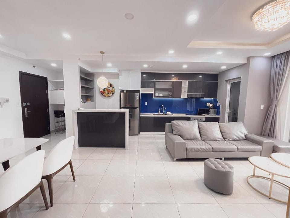 SUNRISE CITY APARTMENT 3 bedroom, 2 bathroom. Apartment in Ho Chi Minh City
