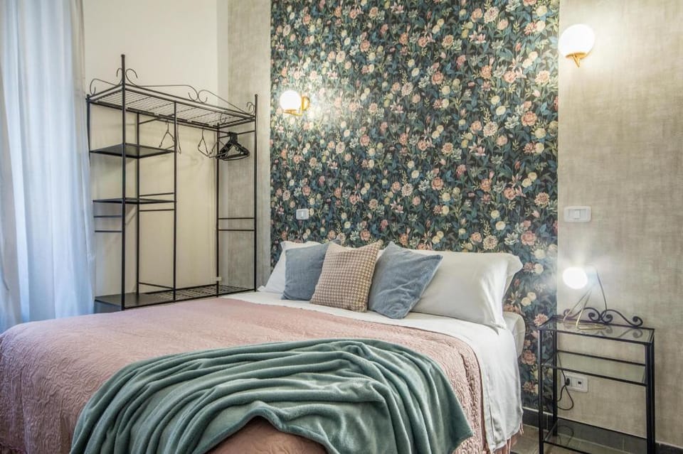 Romantic and bright mini apartment  in city centre Apartment in Rome