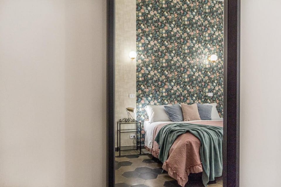 Romantic and bright mini apartment  in city centre Apartment in Rome