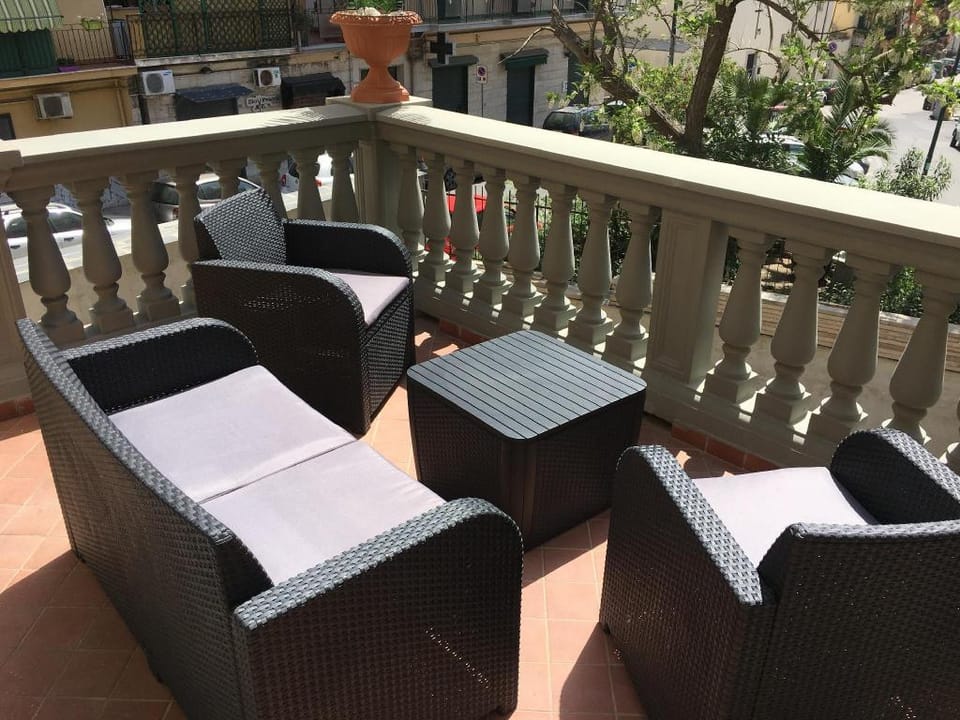 VILLA ROSA - Apartment n. 4 DALIA Apartment in Naples