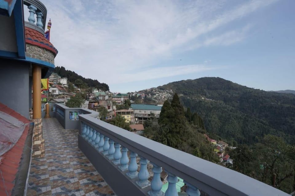 GYAMCHUNGLA HOME STAY. 3 rooms with 3 big bathroom Apartment in Darjeeling