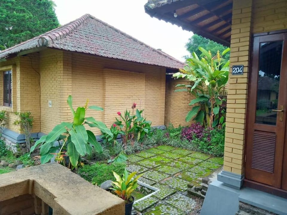 Enjung Beji Resort Villa in Bali