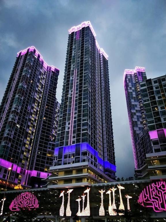 I-City 4-6 Pax I Walk Theme Park & Shopping Mall Apartment in Selangor, Malaysia