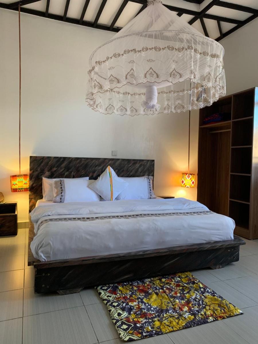 URUGANO VIRUNGA PALACE Bed and Breakfast in Africa