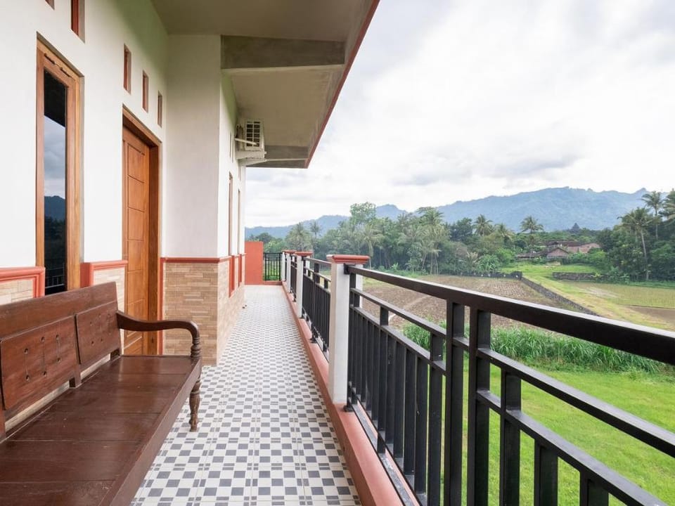OYO 3076 Lilik Homestay Syariah Vacation rental in Indonesia