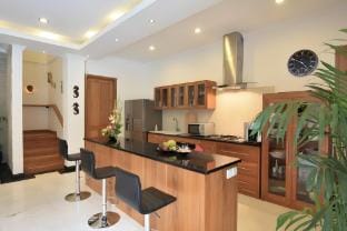Modern, Tranquil Retreat in the Heart of Seminyak Villa in Kuta