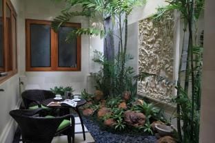 Modern, Tranquil Retreat in the Heart of Seminyak Villa in Kuta