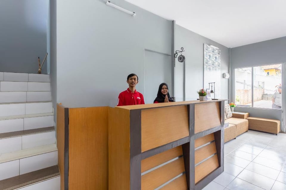 Super OYO Collection O 3130 D'Valley View Hotel in Lembang