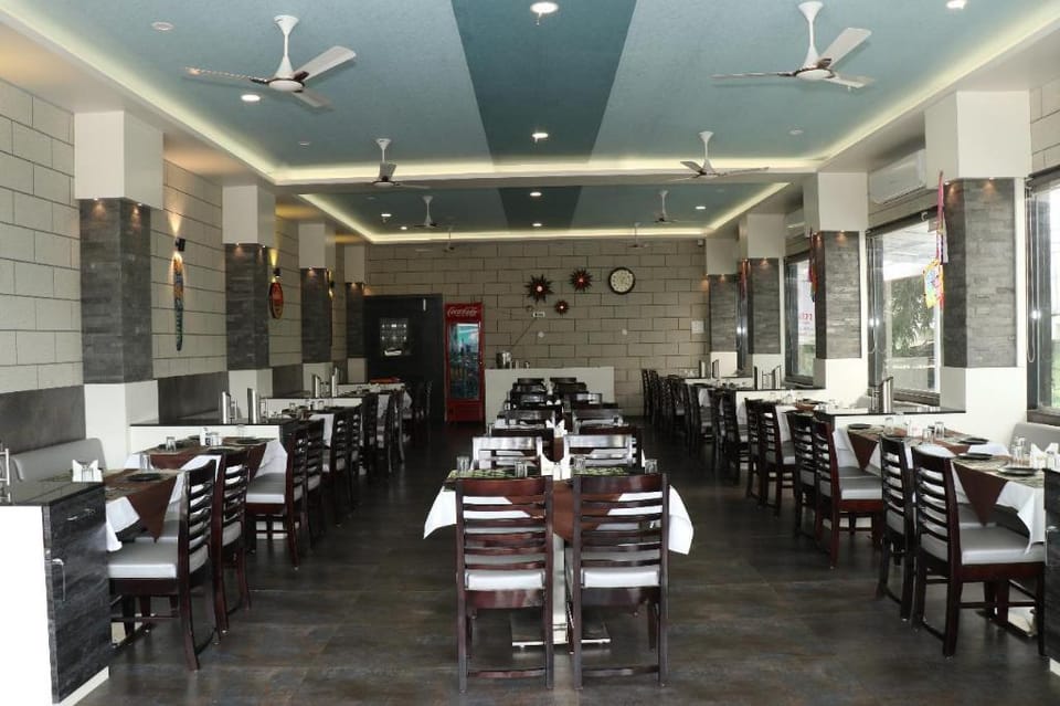 HOTEL JAIDHAN Hotel in Maharashtra