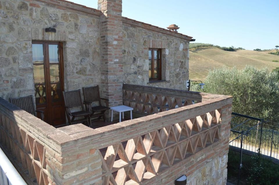 House with private garden in the Crete Senesi Vacation rental in Tuscany