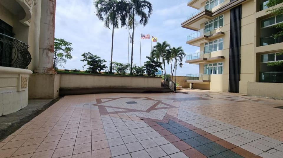 KENYALANG Emerald Riverine Resort  Homestay Apartment in Kuching