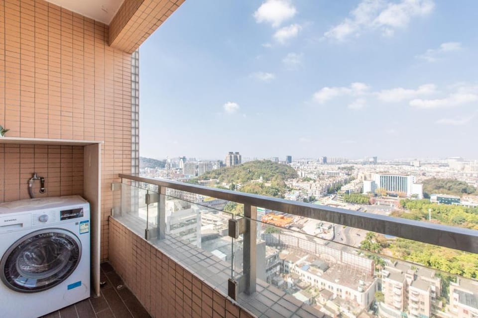 New world B&B centre area of Daliang in Shunde Apartment in Guangzhou