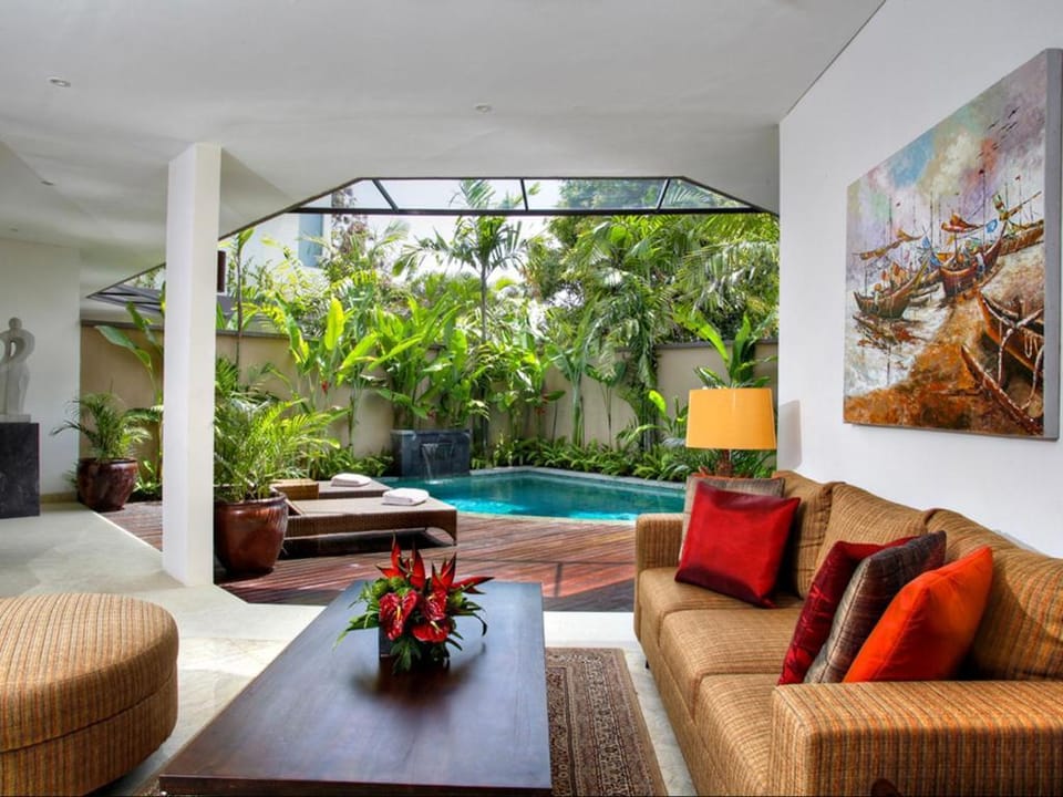 Luxury 1 BR Private Pool Villa #L362 Villa in Kuta