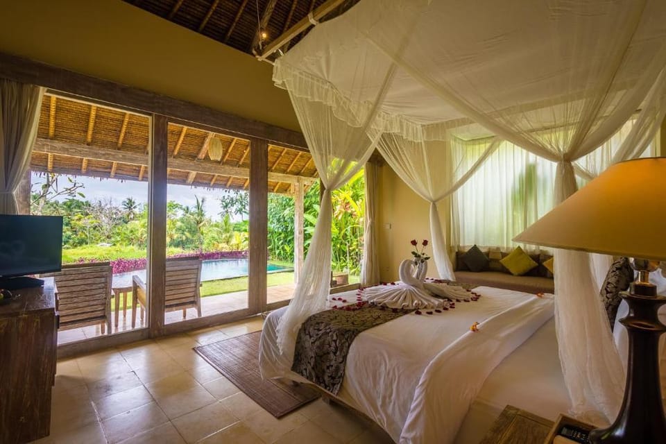 Entire 1 BR Rice Terrace Pool Villa #NE14B Villa in Ubud