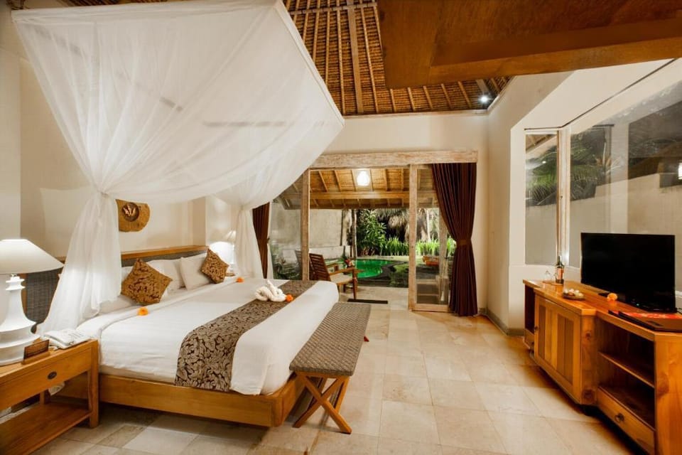 Entire 1 BR Rice Terrace Pool Villa #NE14B Villa in Ubud