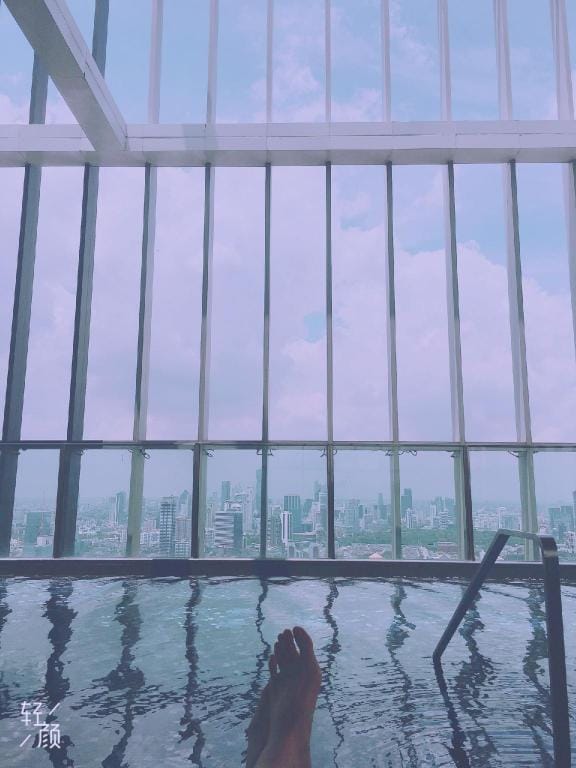 38fl good view of Bangkok CBD/50fl Skypool/BTS EM Apartment in Bangkok