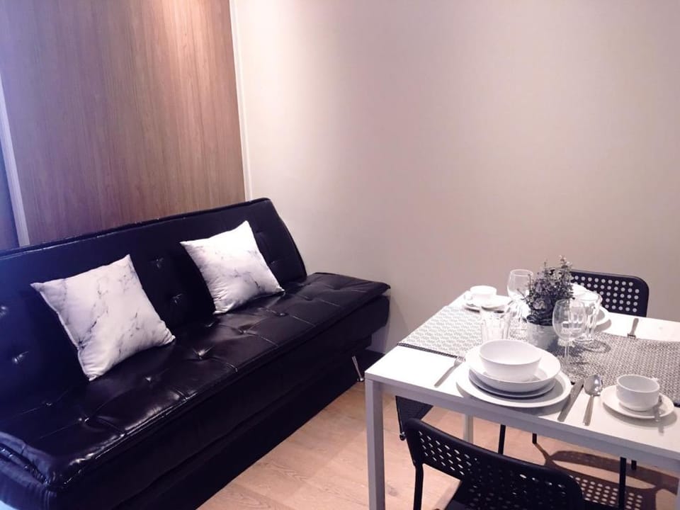 28Fl/SkyPool Luxury Sweet Home/BKK CBD/BTS/EM zone Apartment in Bangkok