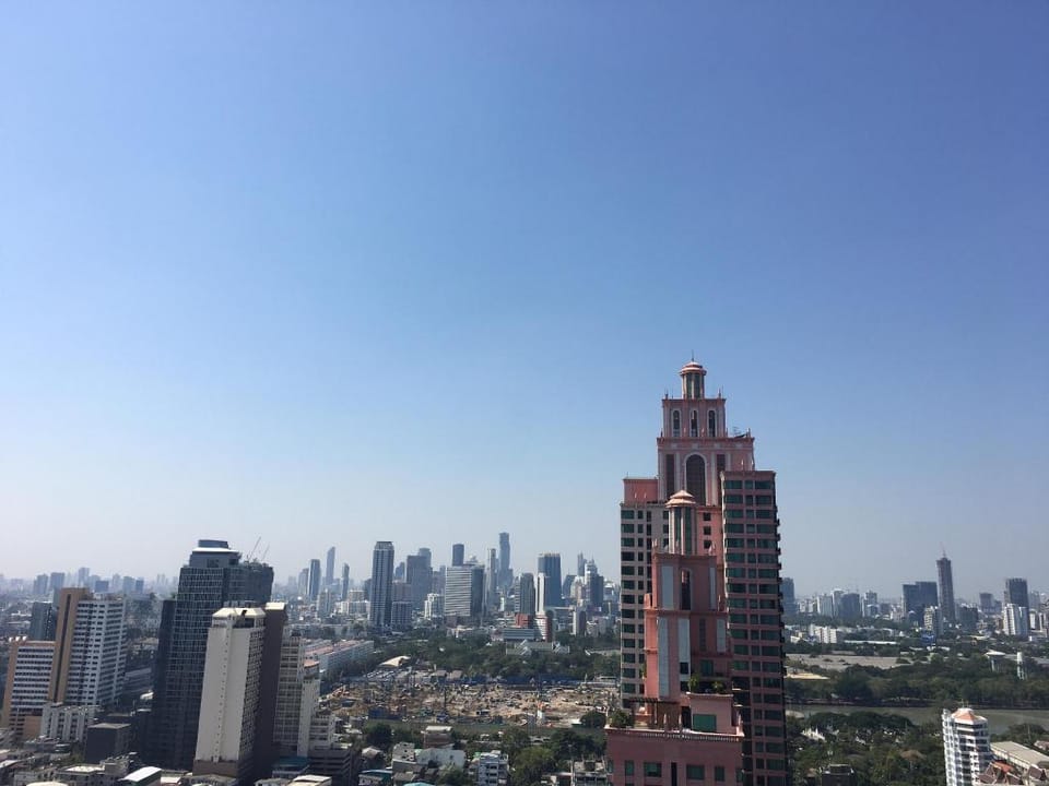 28th Fl/Sky pool luxury condo/BKK CBD/BTS/EM zone Apartment in Bangkok