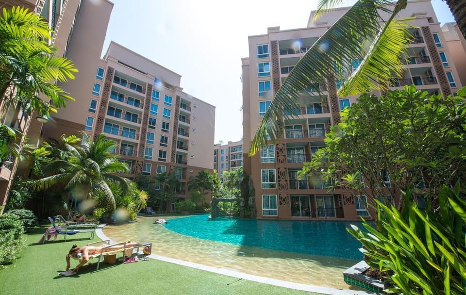 Atlantis Resort Pattaya by Pool Access Apartment in Pattaya City