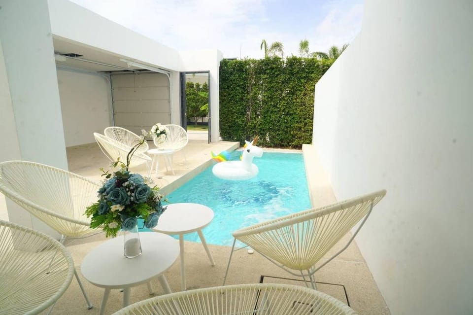 Newly Pattaya Three-Bedroom BBQ Pool Villa 2082 Villa in Pattaya City