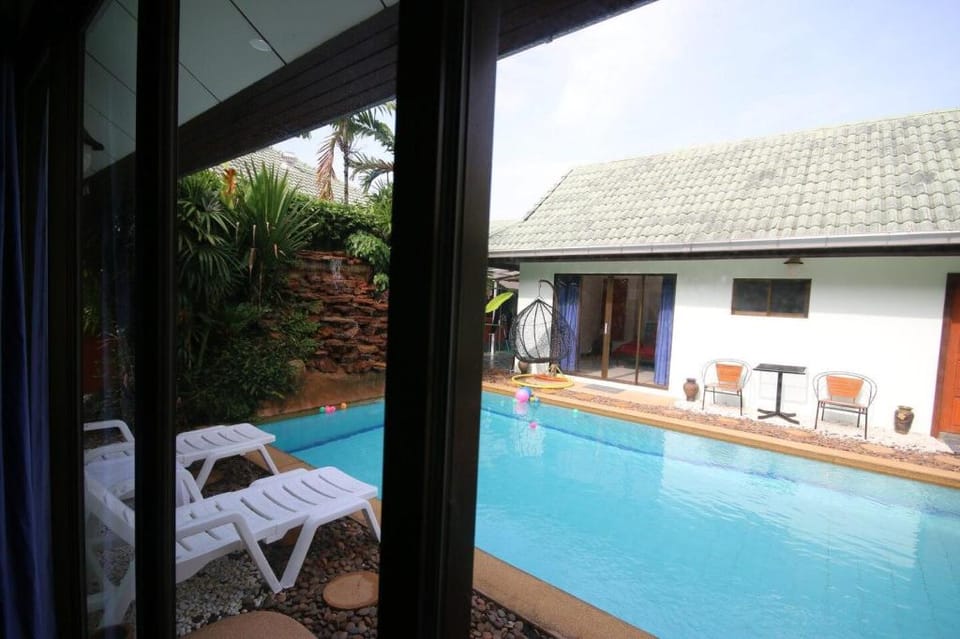 Bali Tropicana Pool Villa Villa in Pattaya City
