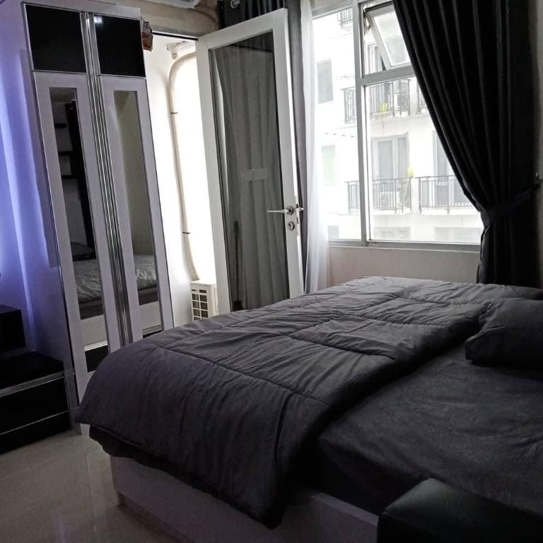 green studio romantic room Apartment in Bandung