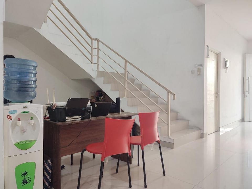 RedDoorz Syariah near Simpang Lima Semarang Bed and Breakfast in Indonesia
