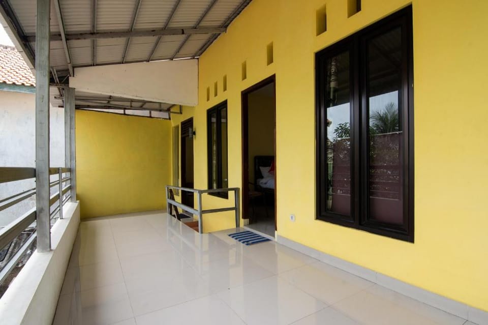 OYO 3050 Hotasi Seaview Syariah Hotel in Indonesia