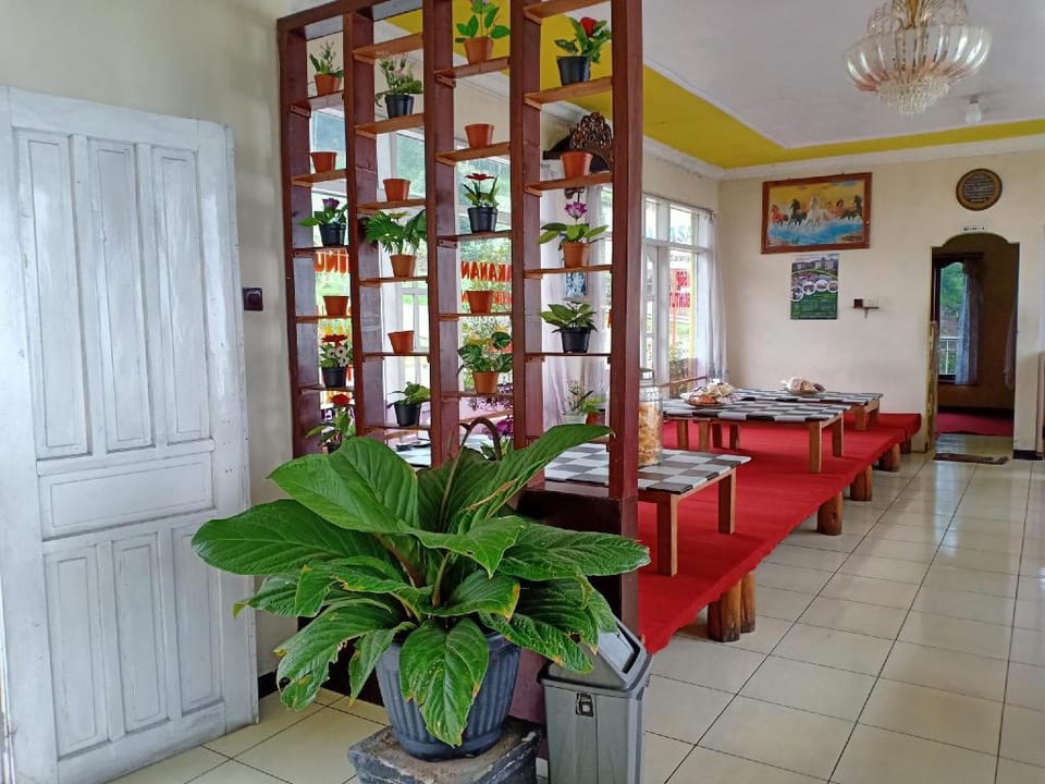 OYO Life 3020 Penginapan Citra Rasa Hotel in East Java