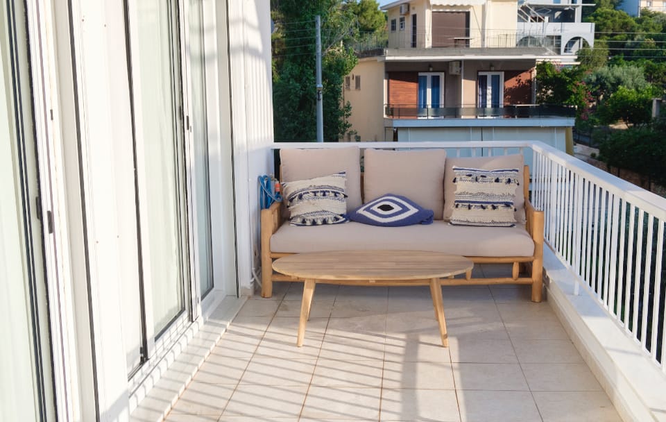 Art Home by the sea Saronida Apartment in East Attica Regional Unit, Greece