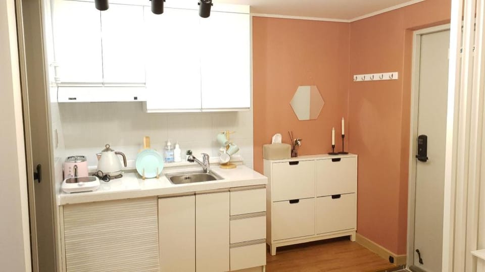 Sweet Memory#3 Hongdae Stn.5min /1BR Apt & Rooftop Villa in Seoul