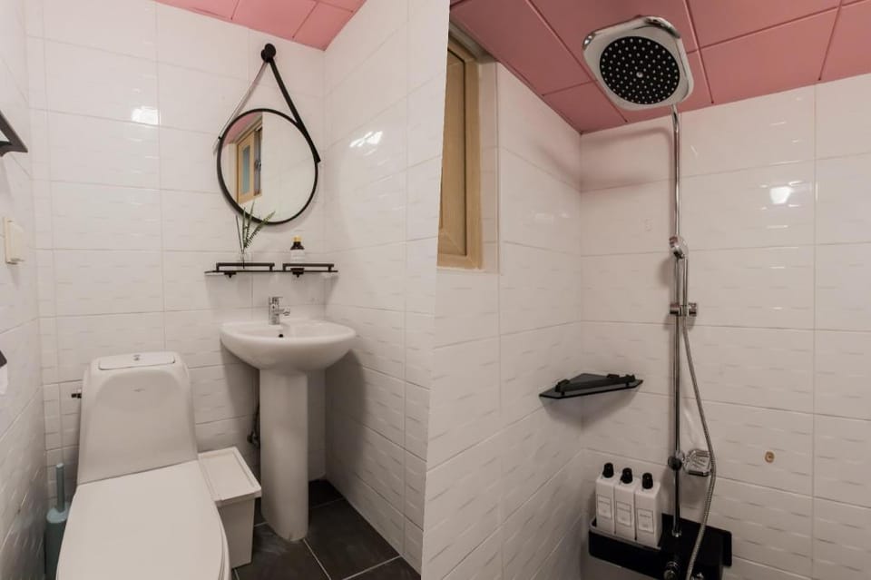 Sweet Memory#4 Hongdae Stn.5min /1BR Apt & Rooftop Vacation rental in Seoul