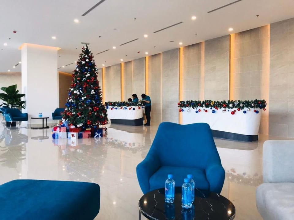 Luxury Seaview Apt.for 6 guests.Free Swimming Pool Apartment in Nha Trang