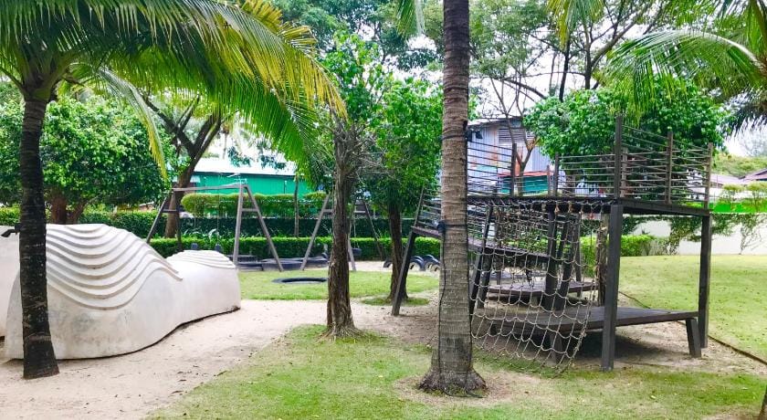 By The Beach - Luxury 2 Bedrooms Family Suite Apartment in Batu Ferringhi, Penang, Malaysia