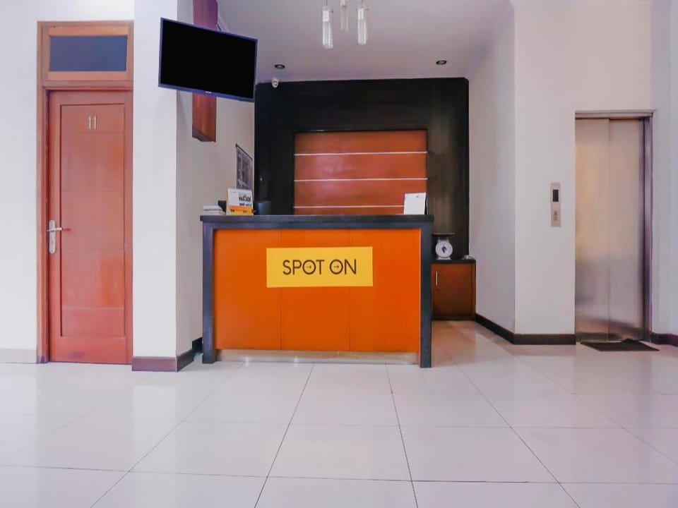 OYO 3072 Wisma Madinah Syariah Hotel in Jakarta