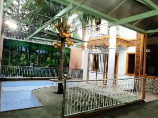 Vacation House with Pool Vacation rental in Calabarzon