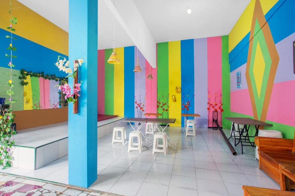 OYO Life 3119 Hotel Kurnia Hotel in East Java
