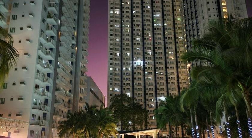 High-Tech Studio @ Grass Residences -2persons only Apartment in Quezon City