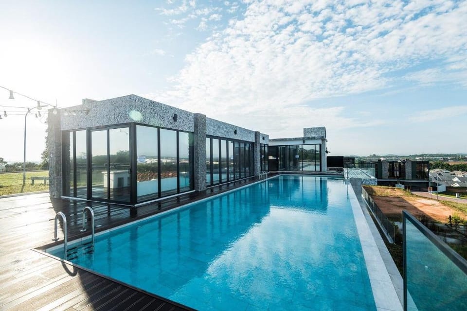 [New] Cube On Hill luxury and leisure getaway home Vacation rental in Johor