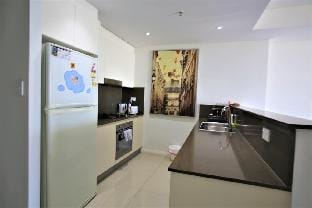 Sunny (+1 Study Room) Mascot Apartment Apartment in Mascot