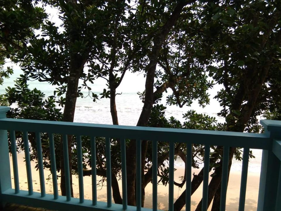 Kondominium Pantai Pasir Putih Carita Hotel in Indonesia