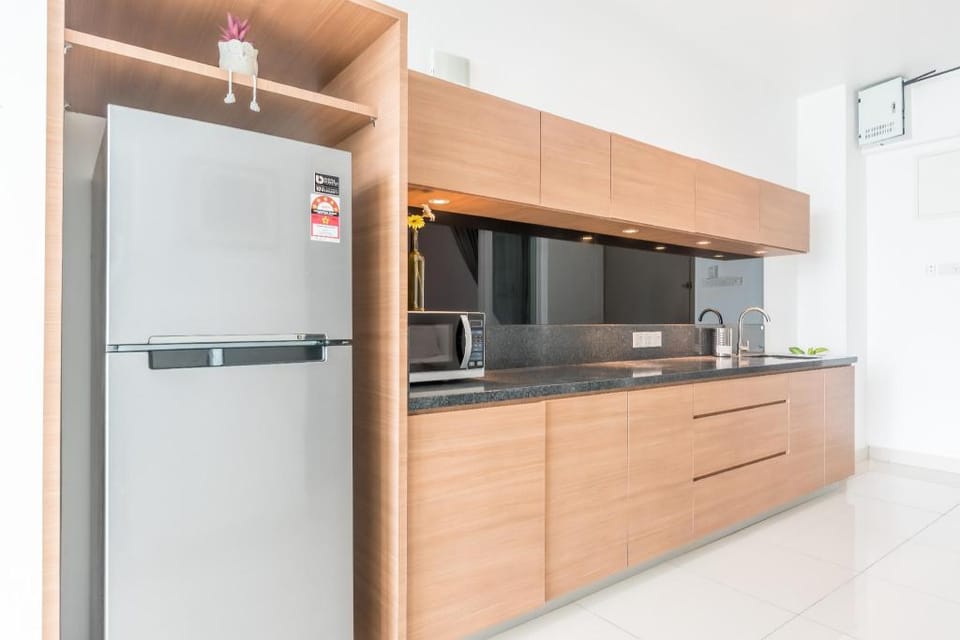 Maritime Luxury Penthouse Suite By The Sea Apartment in George Town