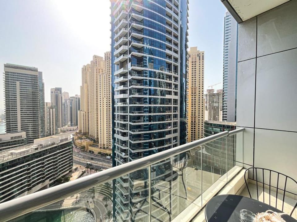 Incredible apartment at the top of Dubai Marina Apartment in Dubai