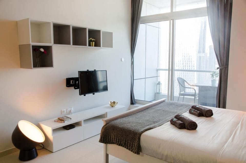 Studio With Incredible Sea Views, 3-min to Beach Apartment in Dubai