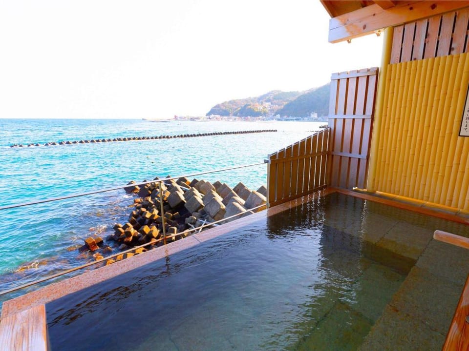 Hiratsuru Ryokan in Shizuoka Prefecture