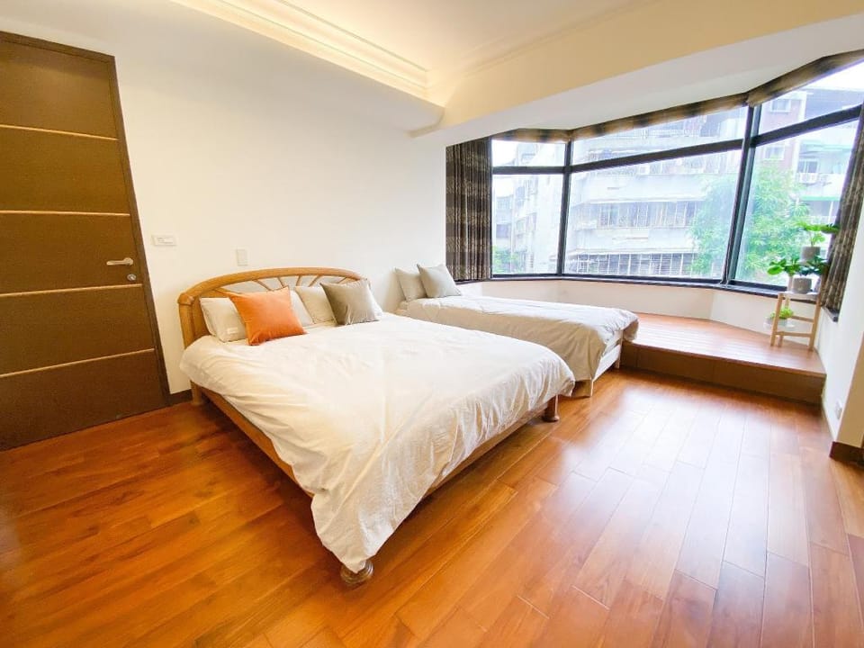 *NEW* CEO's House/MTH RENT/Luxury APT./Tienmu TPE Apartment in Taipei City