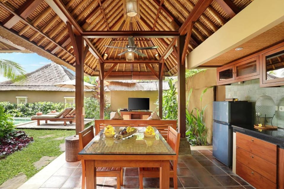 Stunning 1 BR Royal Pool Villa #L317 Villa in Sukawati